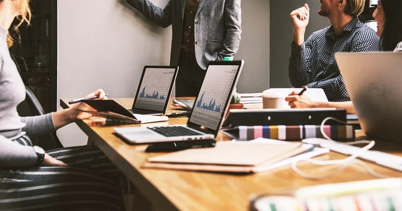 Pourquoi 60 % des projets intranet échouent (et comment éviter le piège)