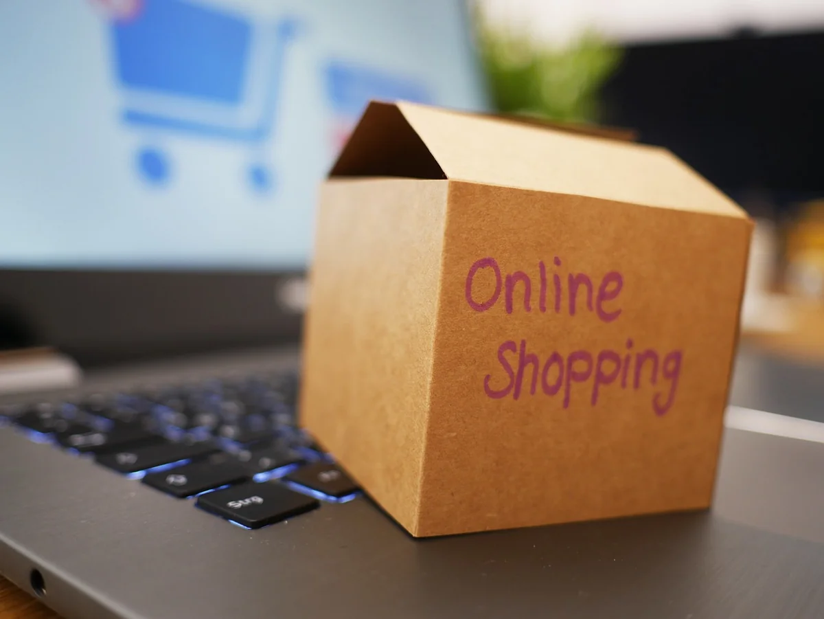 Avantages et limites de la carte Illicado sur Amazon