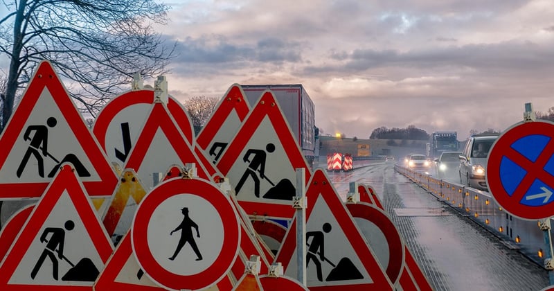 Panneau signalisation personnalisé proche de Nantes : faites votre choix