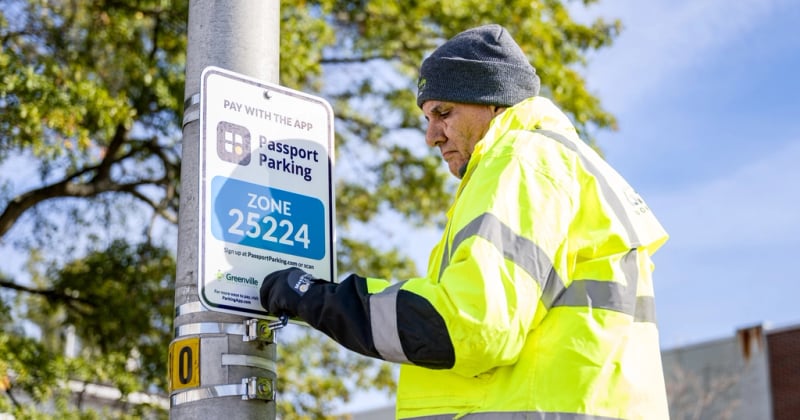 Panneau signalisation personnalisé Nantes : guide pour bien choisir